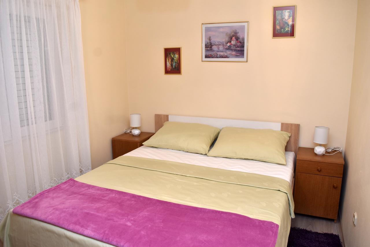 Apartments Oresic Вир Екстериор снимка