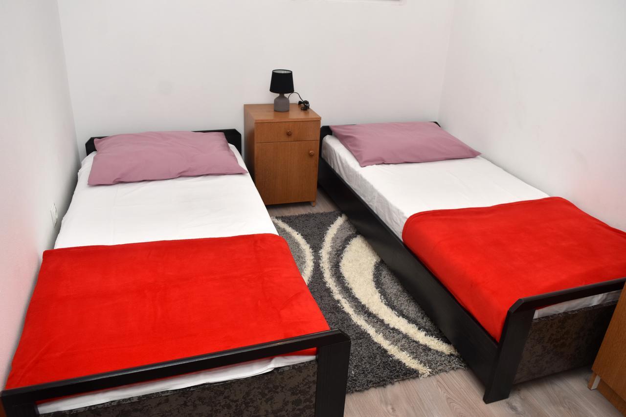 Apartments Oresic Вир Екстериор снимка