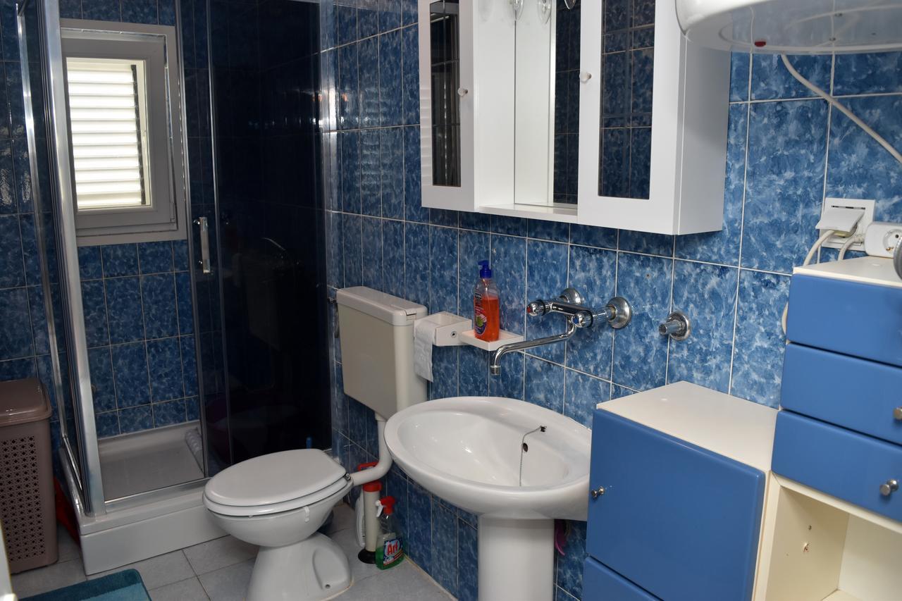 Apartments Oresic Вир Екстериор снимка