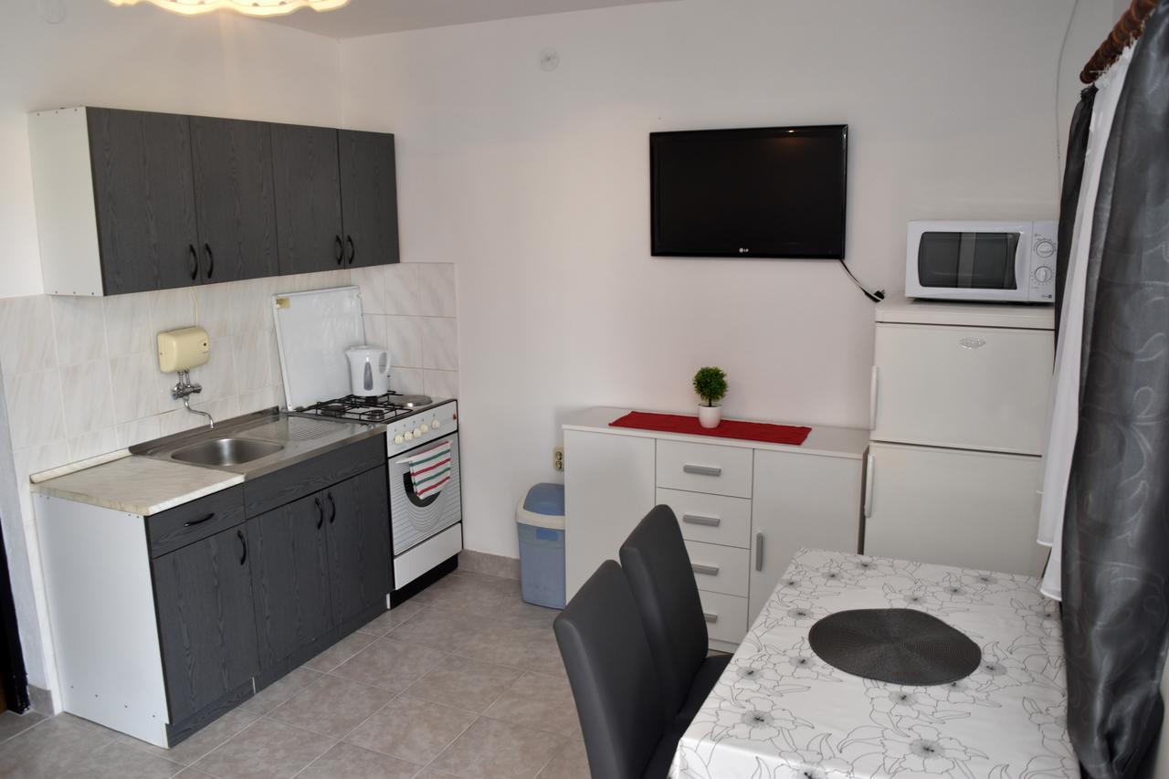 Apartments Oresic Вир Екстериор снимка