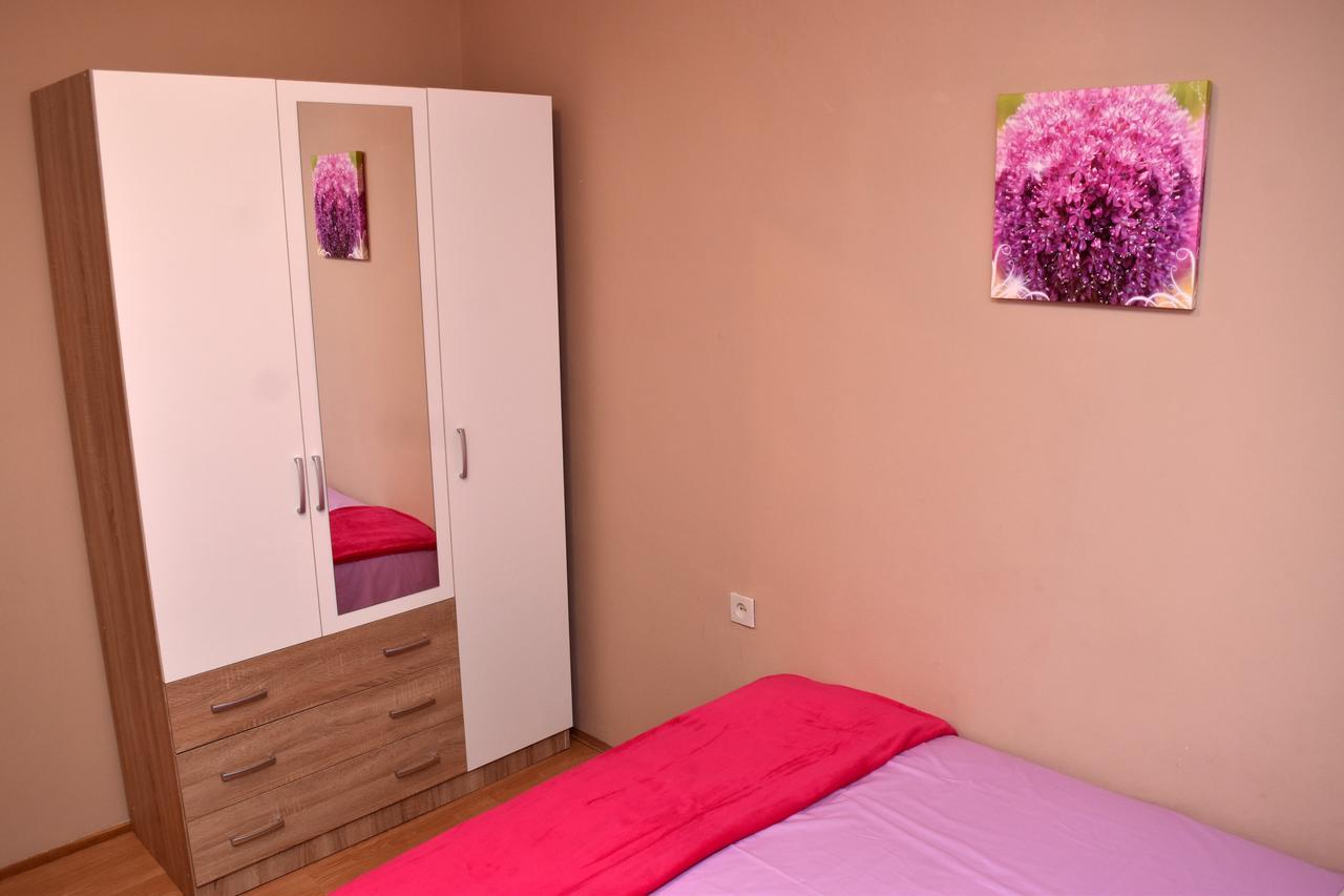 Apartments Oresic Вир Екстериор снимка
