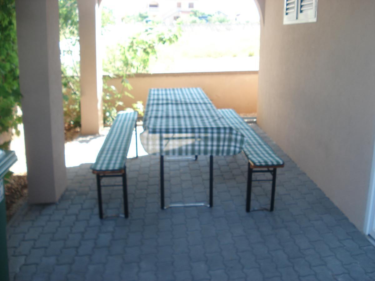 Apartments Oresic Вир Екстериор снимка