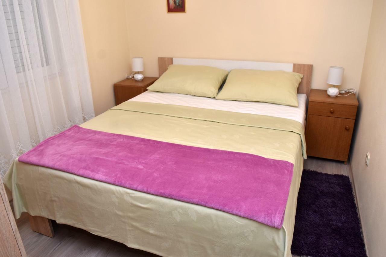 Apartments Oresic Вир Екстериор снимка